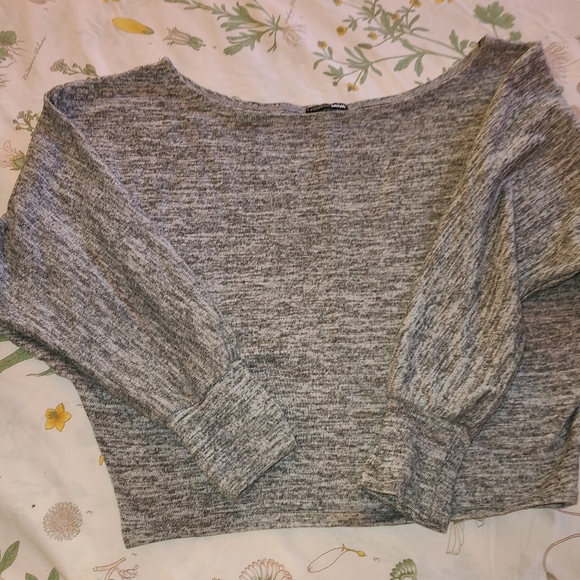 Off the shoulder sweater - Picture 2 of 3